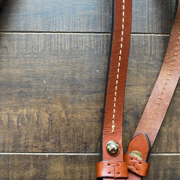 Dooney & Bourke Flynn Black leather shoulder bag - Picture 7 of 14